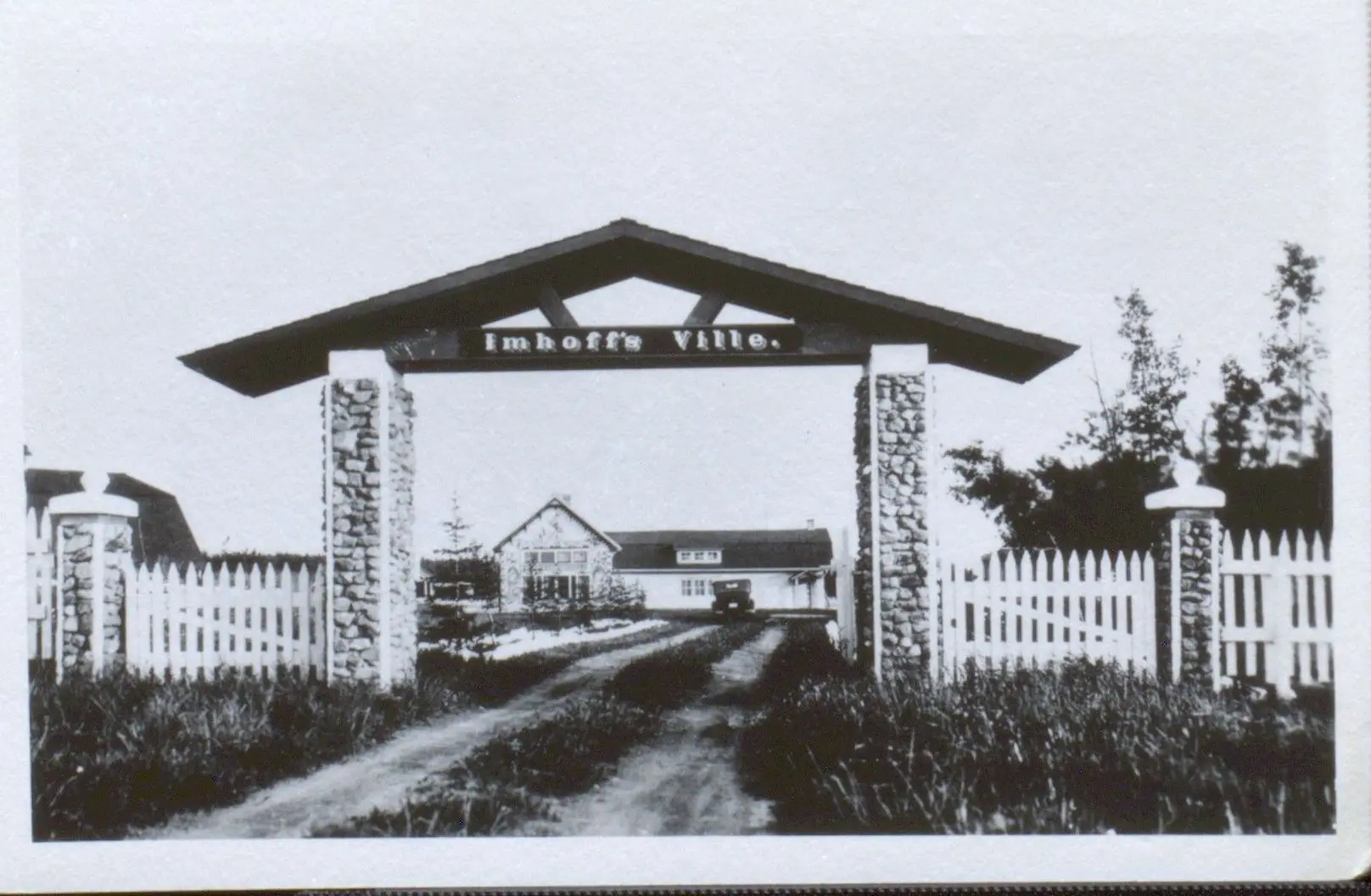 Stone gateway to Imhoff's Ville